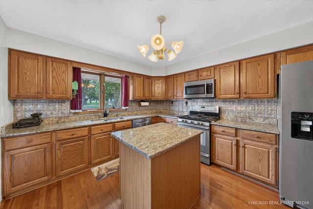 10062 Jesters Row, Roscoe, IL 61073