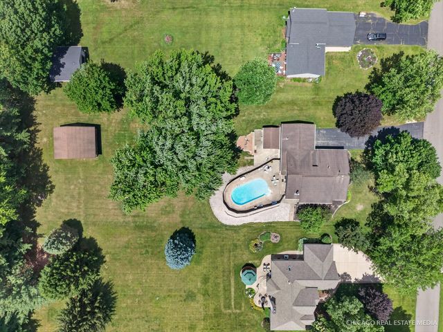 10062 Jesters Row, Roscoe, IL 61073