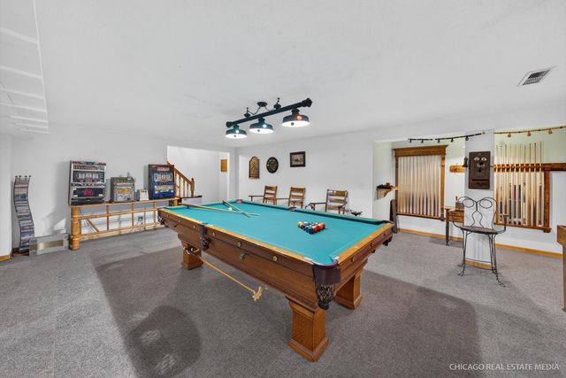 10062 Jesters Row, Roscoe, IL 61073