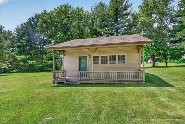 10062 Jesters Row, Roscoe, IL 61073