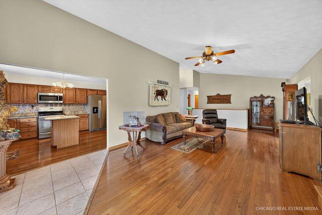 10062 Jesters Row, Roscoe, IL 61073