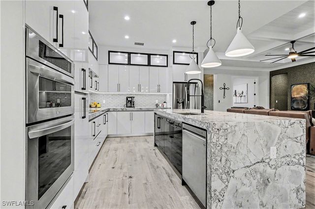 1720 21st ST SW, Naples, FL 34117