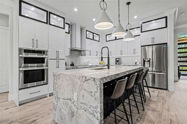 1720 21st ST SW, Naples, FL 34117