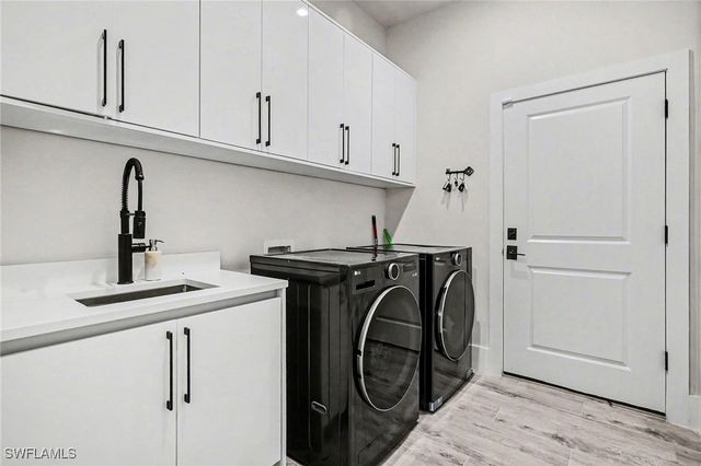 1720 21st ST SW, Naples, FL 34117