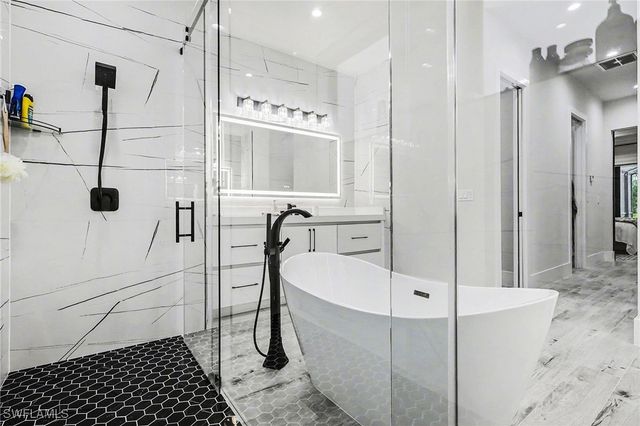 1720 21st ST SW, Naples, FL 34117