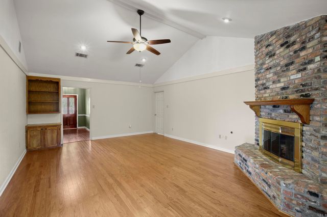 4987 Herridge Dr, Baton Rouge, LA 70817