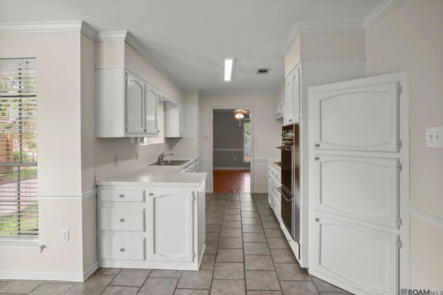 4987 Herridge Dr, Baton Rouge, LA 70817