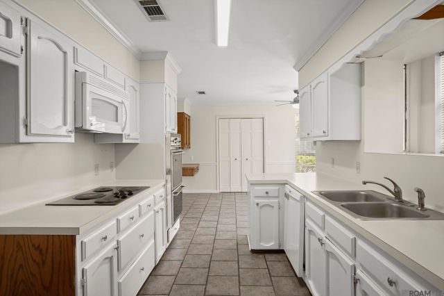 4987 Herridge Dr, Baton Rouge, LA 70817