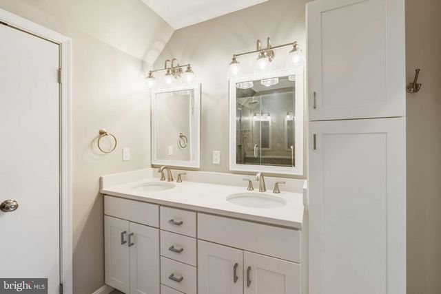 1392 KERSEY LN, Potomac, MD 20854