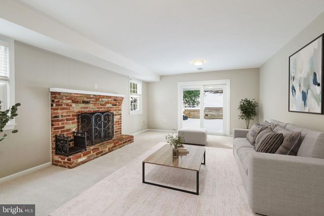 1392 KERSEY LN, Potomac, MD 20854