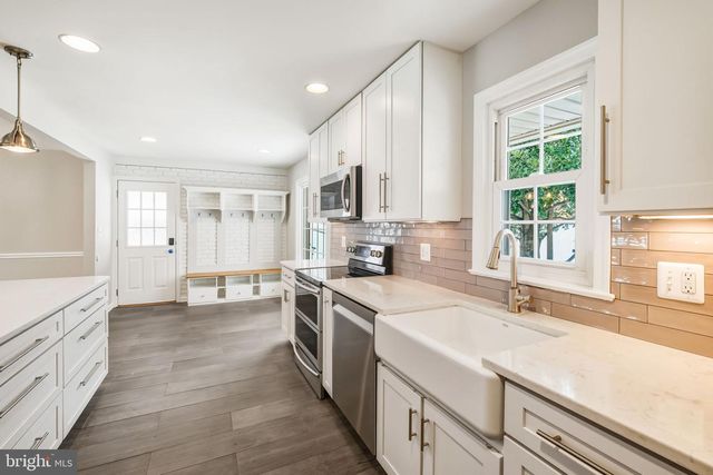 1392 KERSEY LN, Potomac, MD 20854