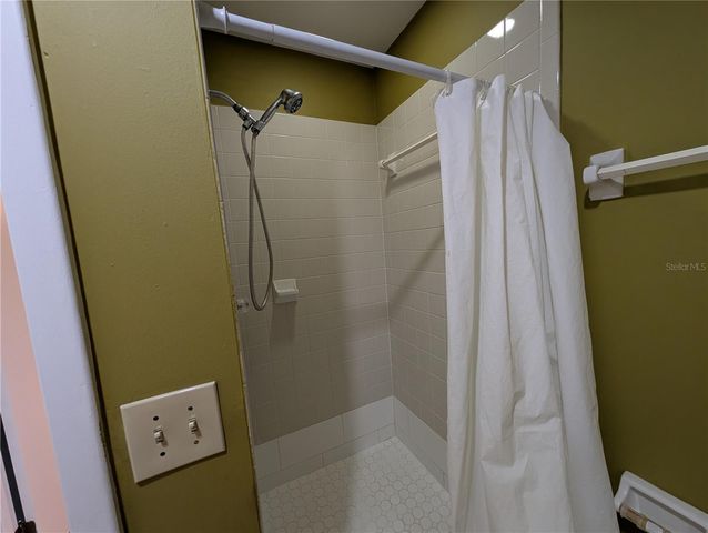 2439 OAK PARK WAY 217, Orlando, FL 32822