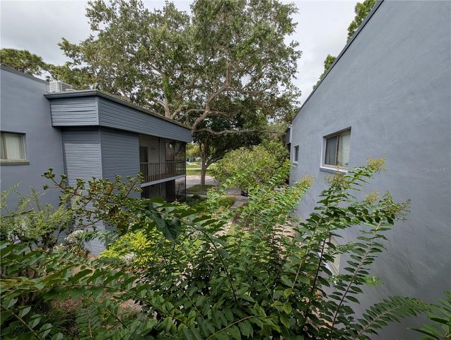 2439 OAK PARK WAY 217, Orlando, FL 32822