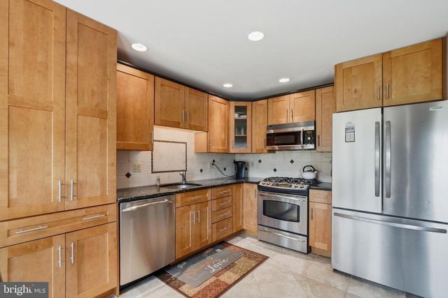 65 CYPRESS PL, Newtown, PA 18940