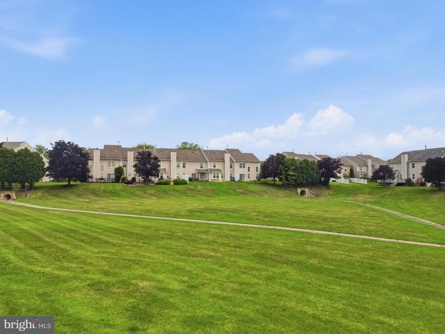 65 CYPRESS PL, Newtown, PA 18940