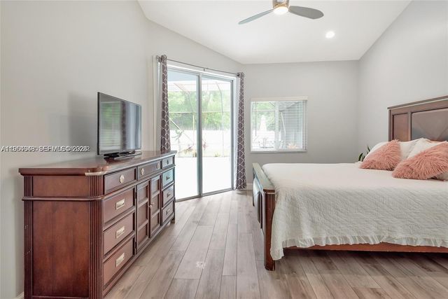 1800 Water Ridge Dr, Weston, FL 33326