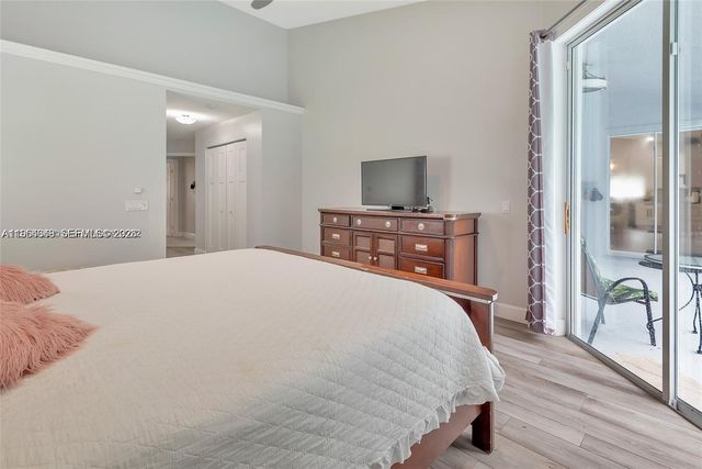 1800 Water Ridge Dr, Weston, FL 33326