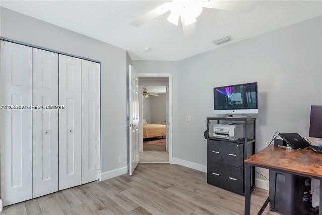 1800 Water Ridge Dr, Weston, FL 33326