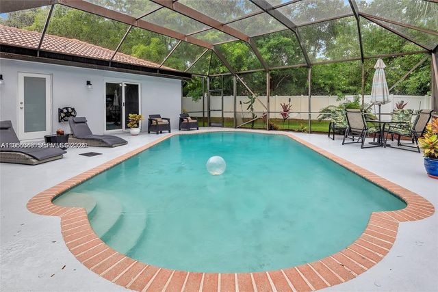 1800 Water Ridge Dr, Weston, FL 33326