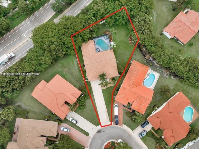 1800 Water Ridge Dr, Weston, FL 33326