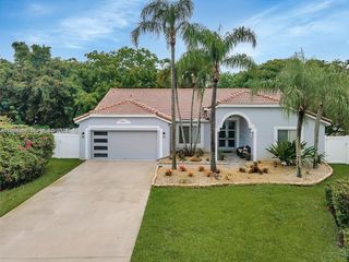 1800 Water Ridge Dr, Weston, FL 33326