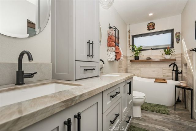 512 Oceanhill, Huntington Beach, CA 92648