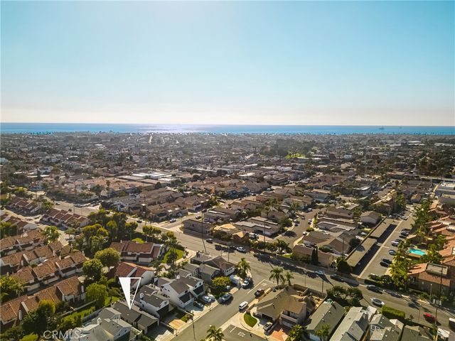 512 Oceanhill, Huntington Beach, CA 92648