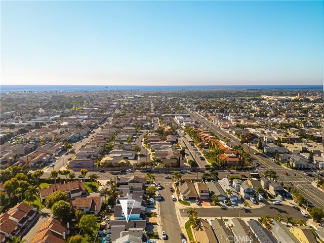 512 Oceanhill, Huntington Beach, CA 92648