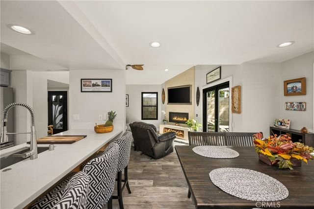 512 Oceanhill, Huntington Beach, CA 92648