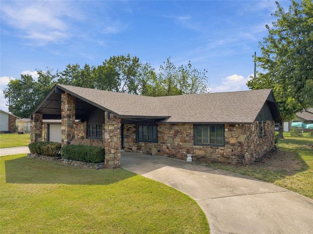 20938 E 35th Place S, Broken Arrow, OK 74014