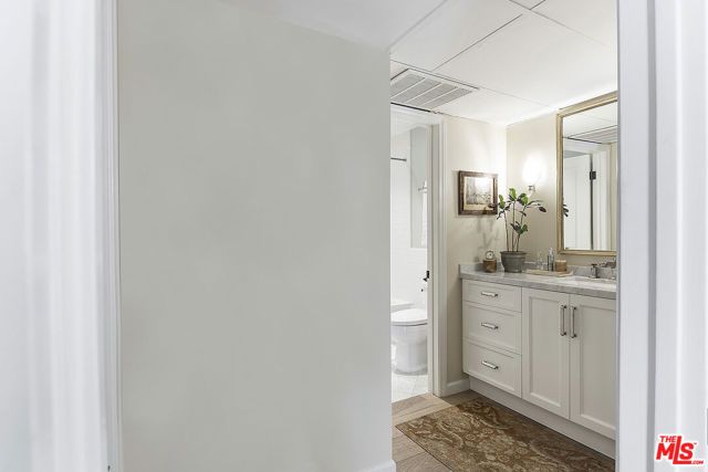 906 N Doheny Drive 510, West Hollywood, CA 90069