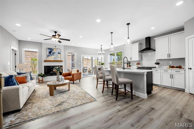 106 Quail Bluff Court, Wentzville, MO 63385