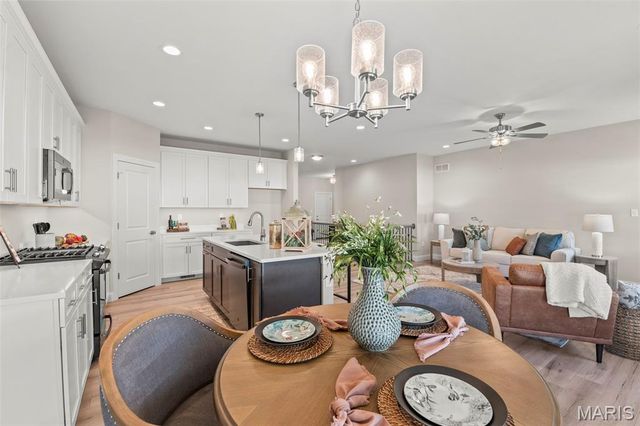 106 Quail Bluff Court, Wentzville, MO 63385