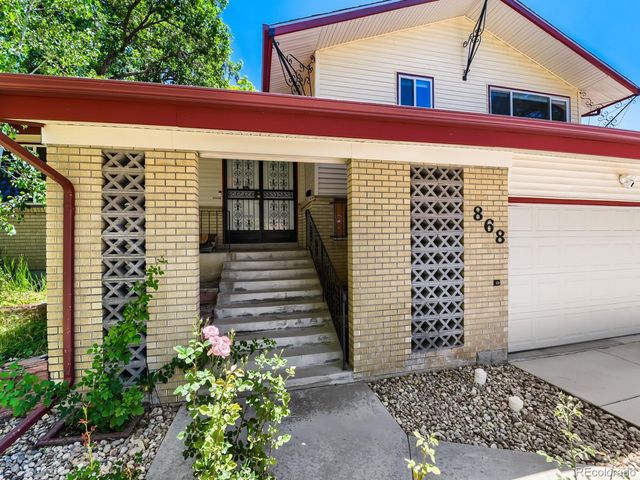 868 S Johnson Court, Lakewood, CO 80226