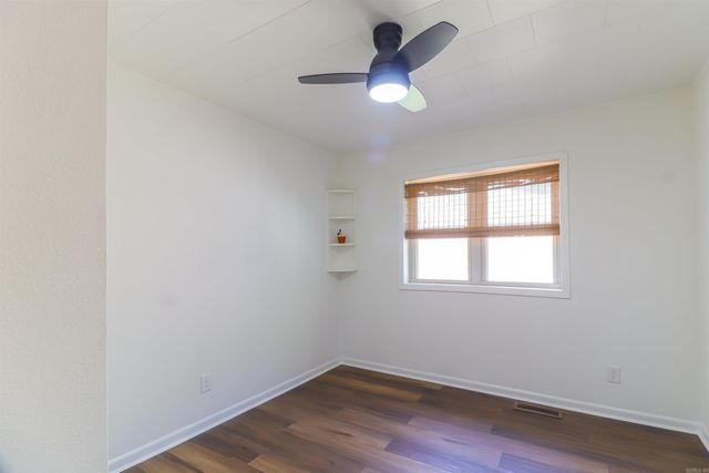 205 S 13th Avenue, Paragould, AR 72450