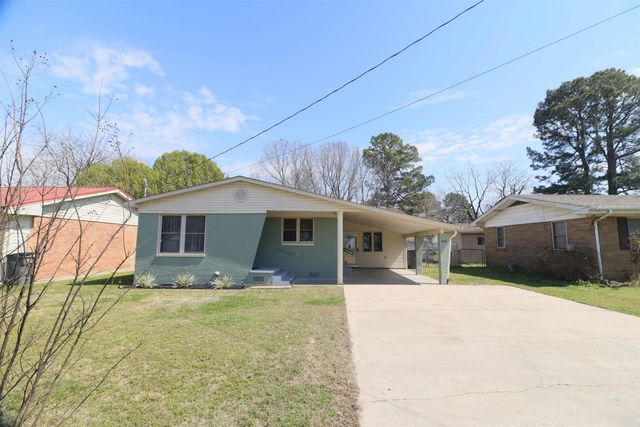 205 S 13th Avenue, Paragould, AR 72450