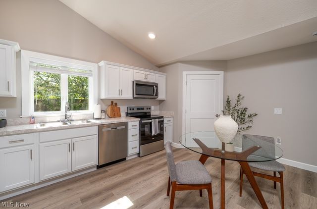 347 Ray Avenue NE, New Philadelphia, OH 44663