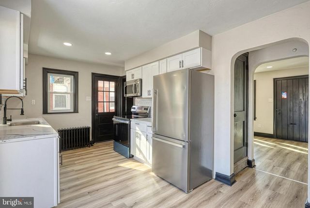 327 NORWAY ST, York, PA 17403