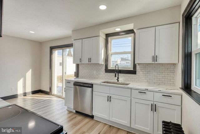 327 NORWAY ST, York, PA 17403