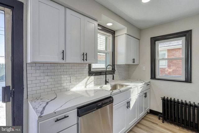 327 NORWAY ST, York, PA 17403