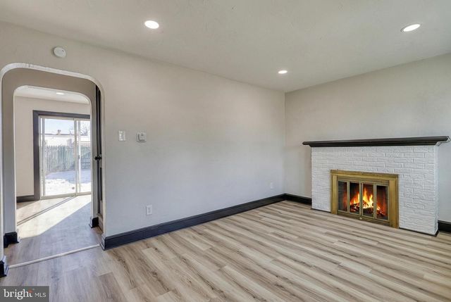 327 NORWAY ST, York, PA 17403