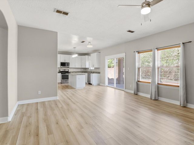 7627 Ramona Avenue NW, Albuquerque, NM 87114