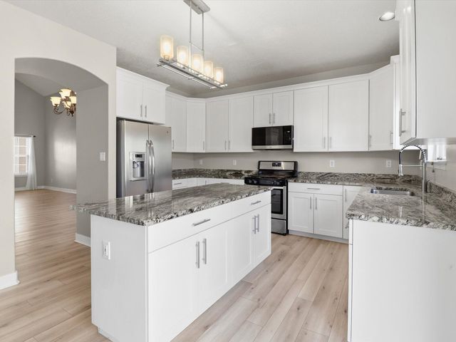 7627 Ramona Avenue NW, Albuquerque, NM 87114