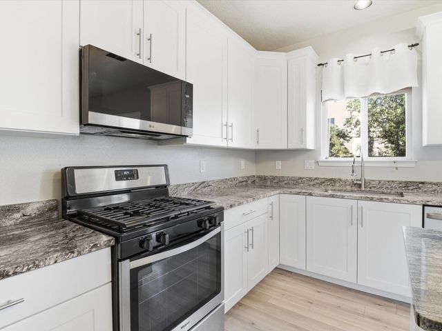 7627 Ramona Avenue NW, Albuquerque, NM 87114