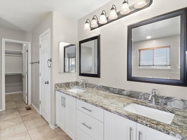 7627 Ramona Avenue NW, Albuquerque, NM 87114