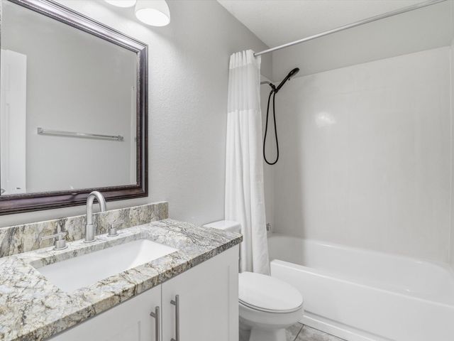 7627 Ramona Avenue NW, Albuquerque, NM 87114