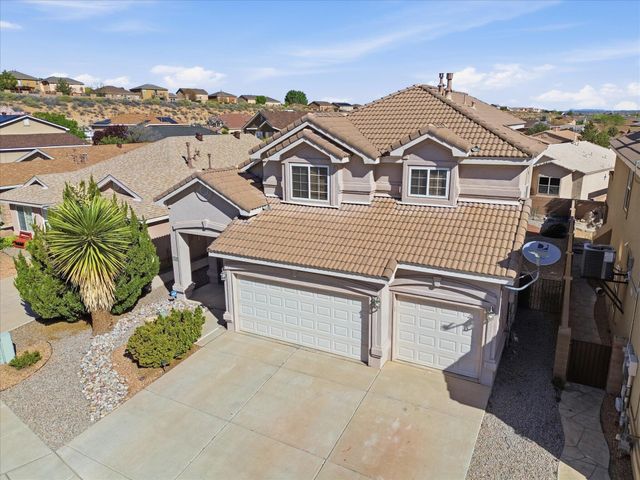 7627 Ramona Avenue NW, Albuquerque, NM 87114