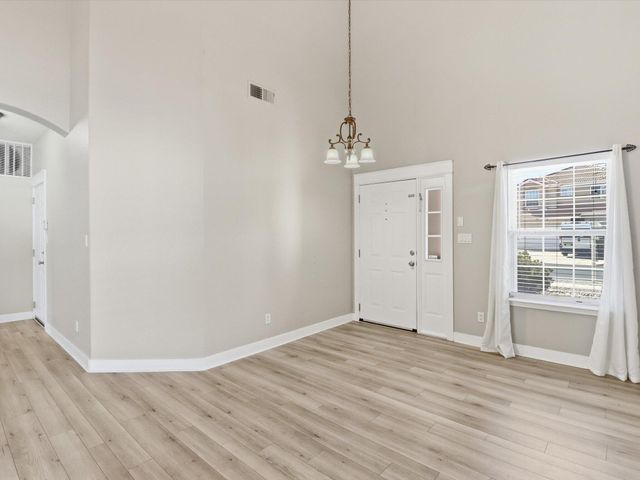 7627 Ramona Avenue NW, Albuquerque, NM 87114