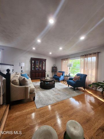 2214 Ruthanne Drive, Toledo, OH 43611