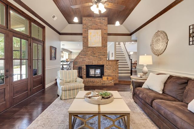 8701 MAPLE CREEK CV, Germantown, TN 38139